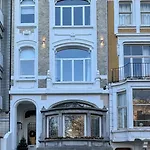 Square50 Boutique Suite